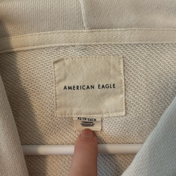 BUNDLE OF AMERICAN EAGLE TOPS - Picture 16 of 16